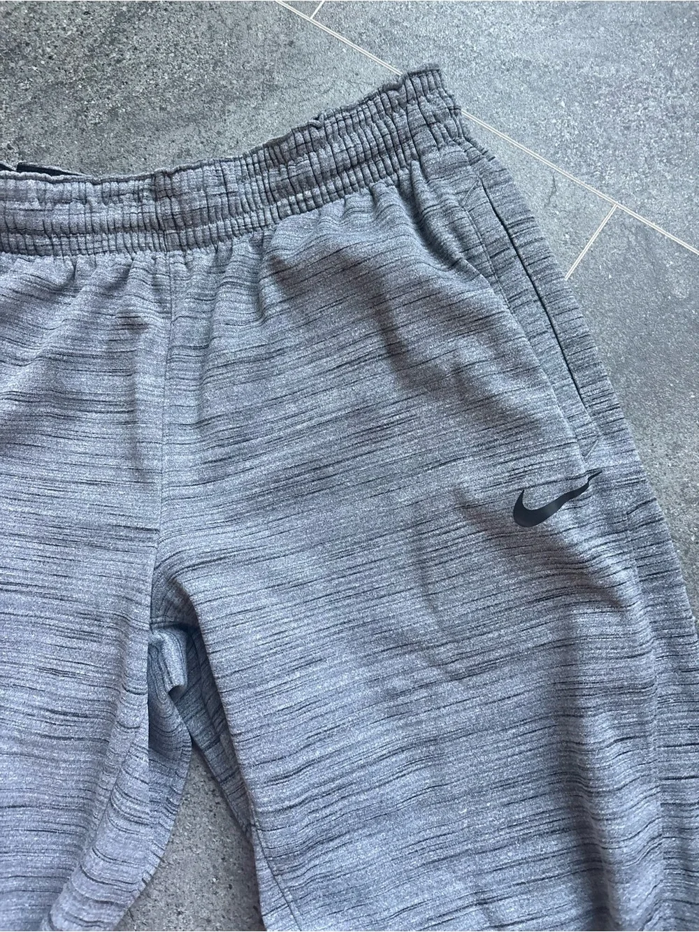 Nike lightweight joggers